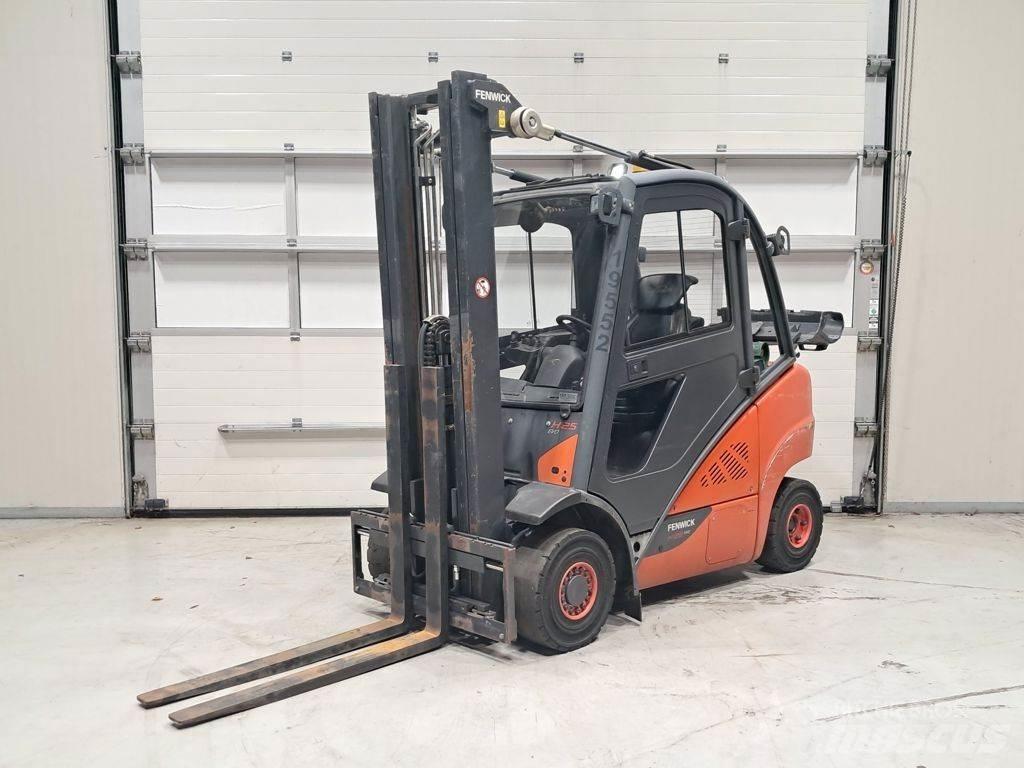Linde H25T-02 Empilhadores a gás