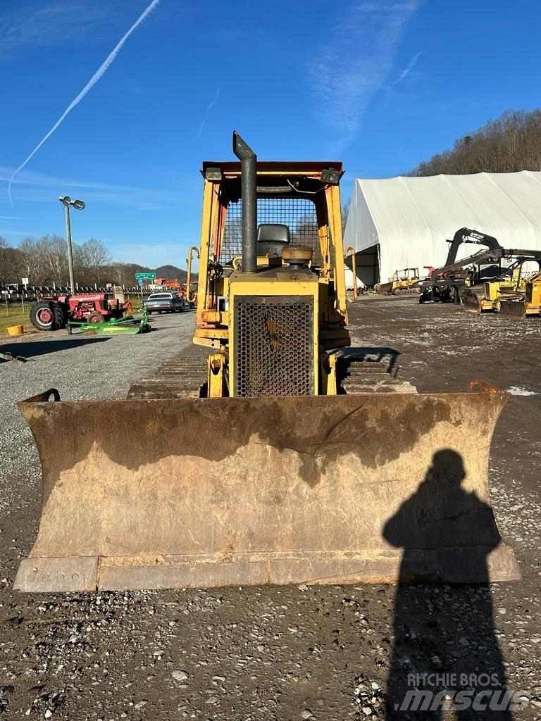CAT D5C Dozers - Tratores rastos
