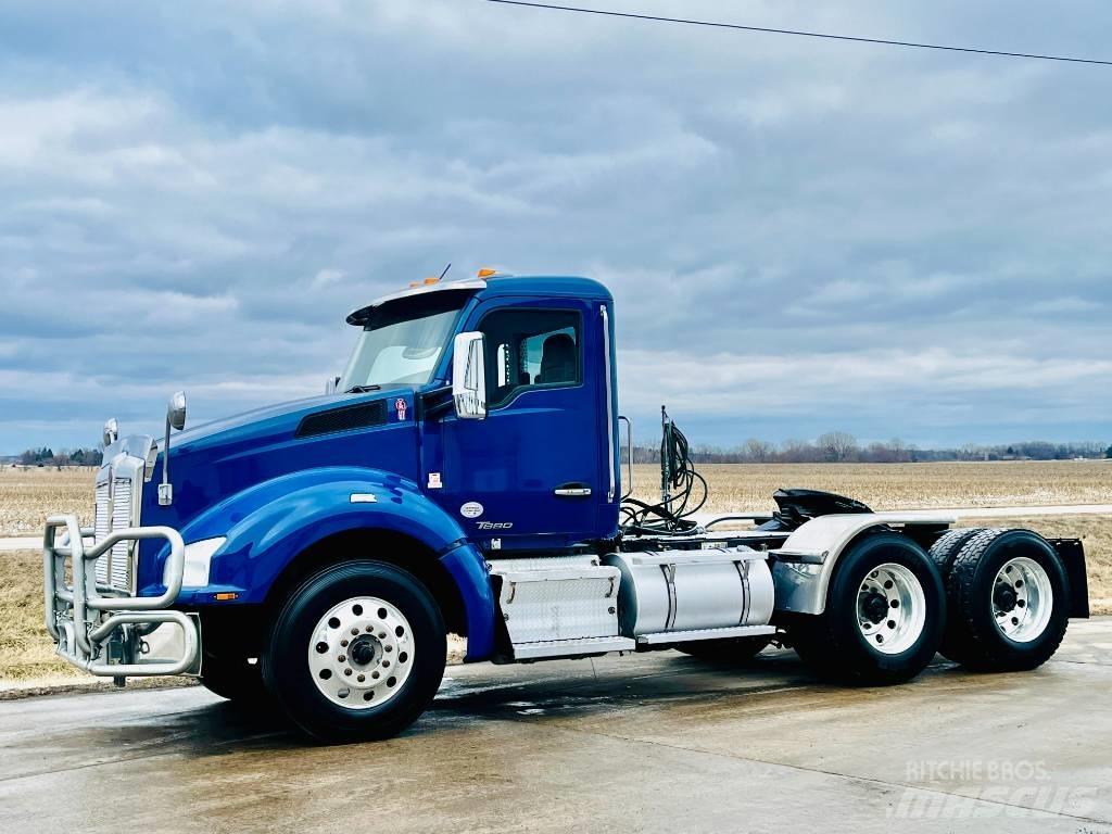 Kenworth T 880 Tractores (camiões)