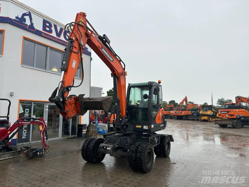 Doosan DX 57 W-5 Escavadoras de rodas