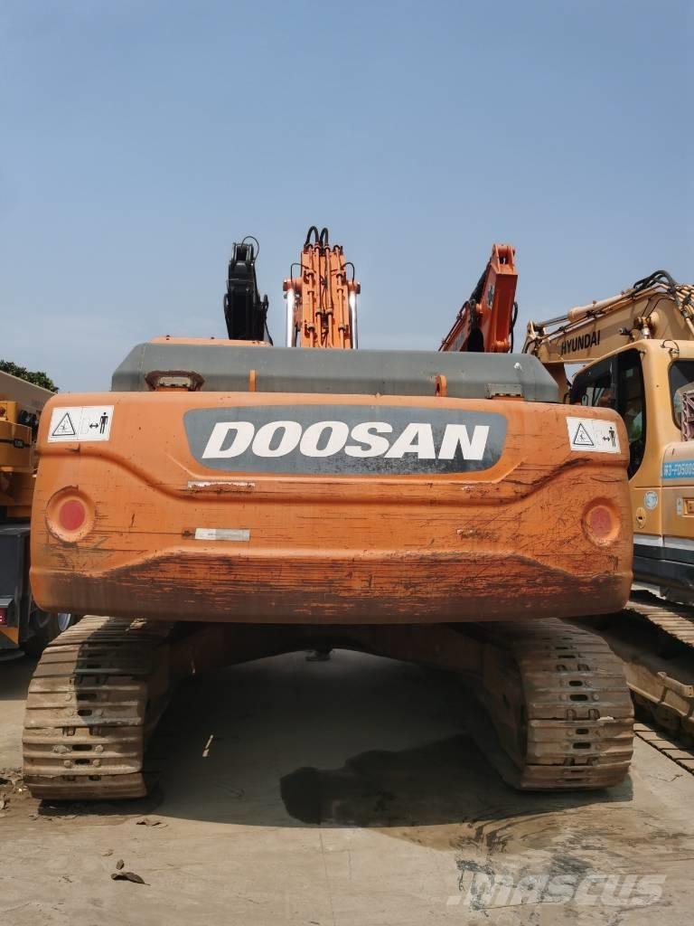 Doosan DX 300 LC--9C Escavadoras de rastos