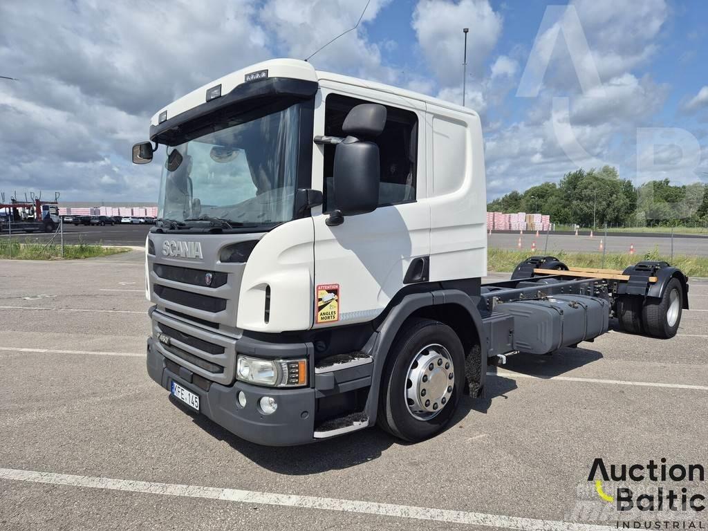 Scania P 450 Camiões de chassis e cabine