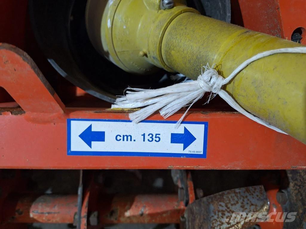 Kubota B2150 Movimentação cargas - Outros
