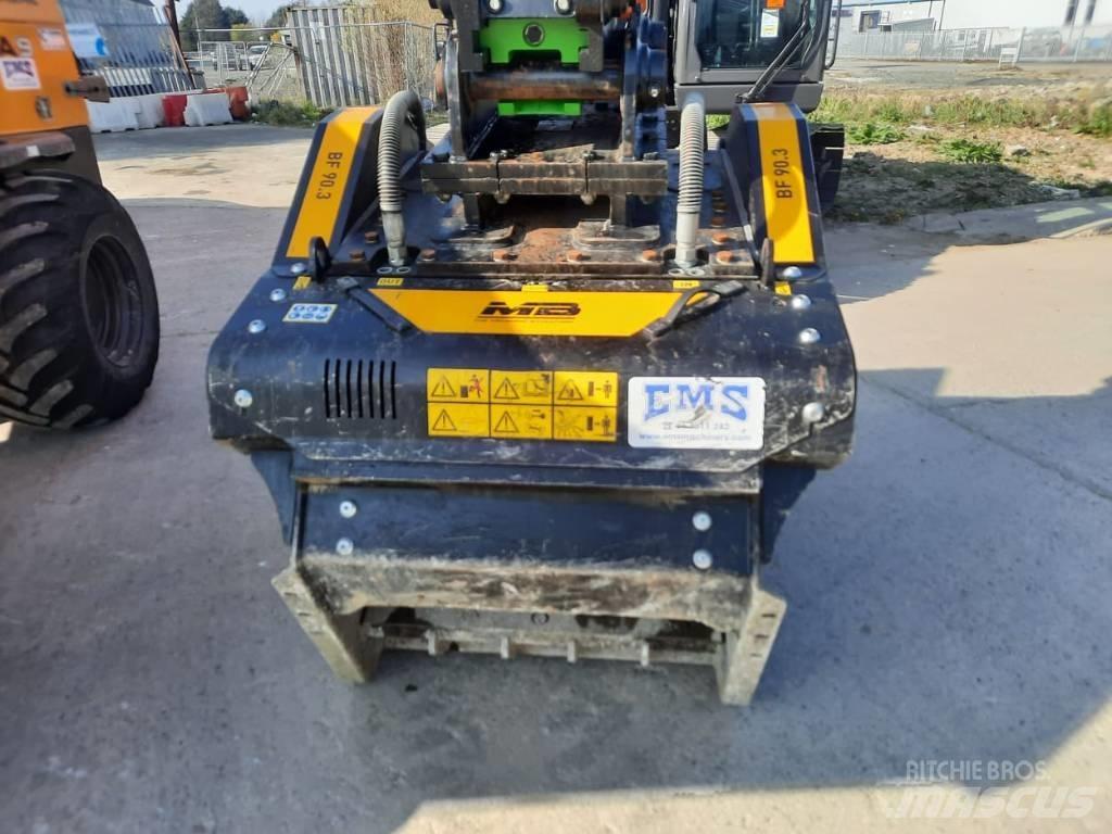 MB Crusher BF 90.3 Baldes britadores