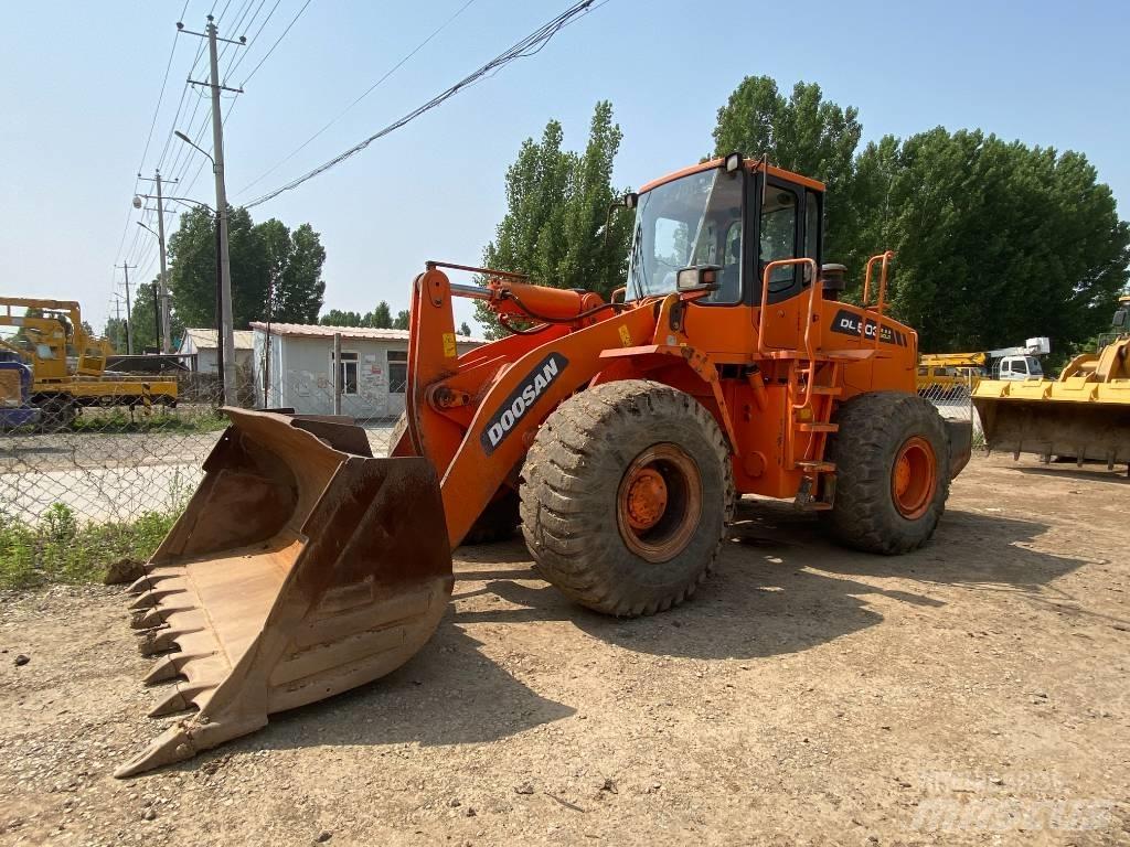 Doosan DL503 Retroescavadoras