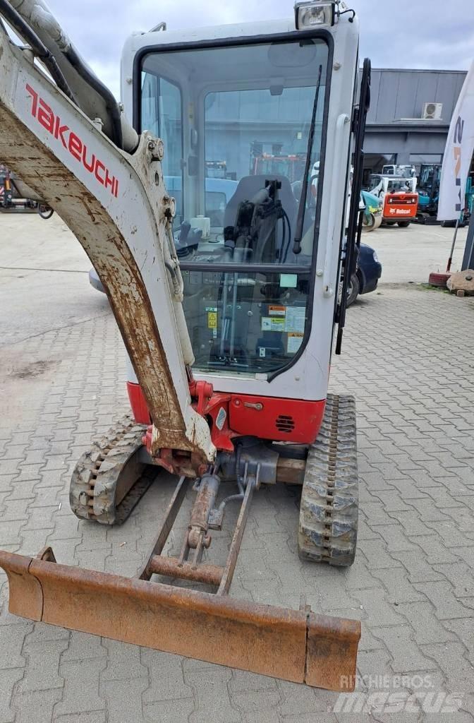 Takeuchi TB 216 Mini Escavadoras <7t