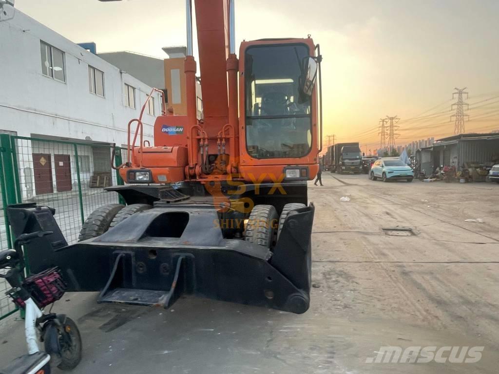 Doosan DH210W-7 Escavadoras de rodas