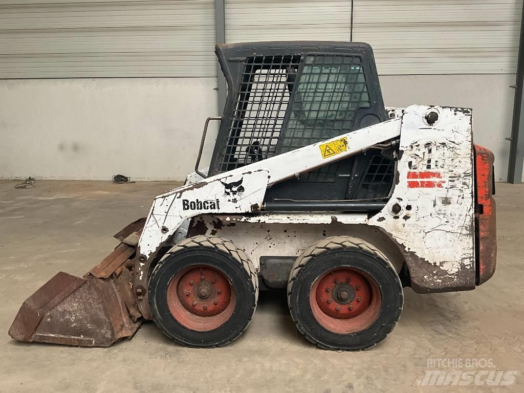 Bobcat S 130 Carregadoras de direcção deslizante