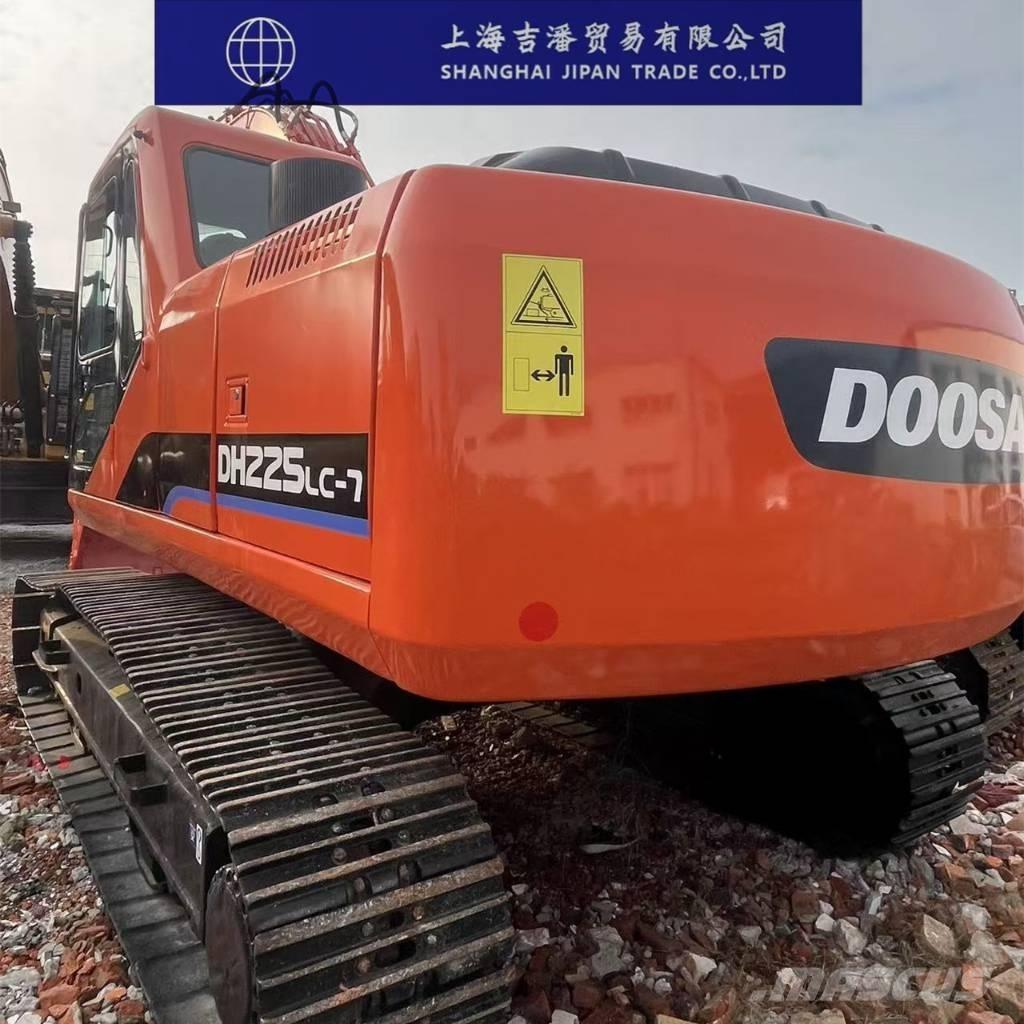 Doosan DH 225 Escavadoras de rastos