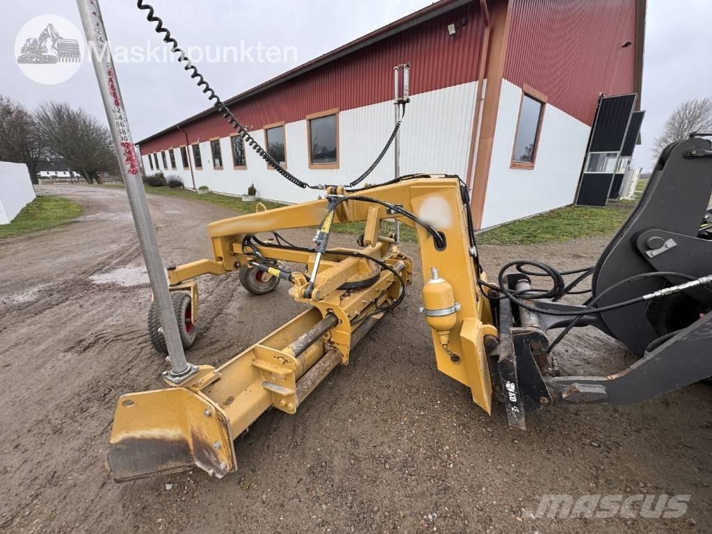 AP Twister lll 2600 Motoniveladoras