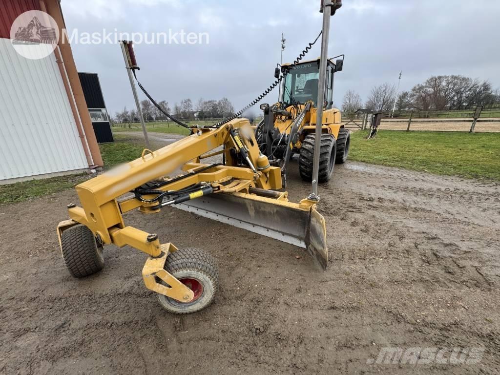 AP Twister lll 2600 Motoniveladoras