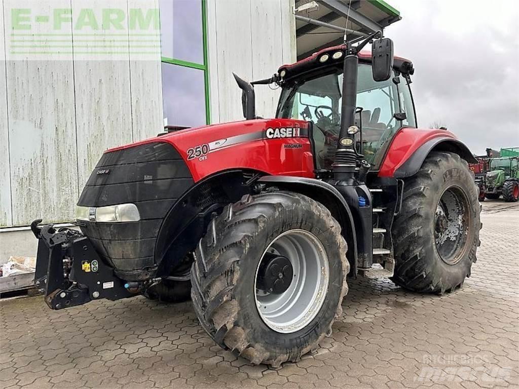 Case IH cvx 310 Tratores Agrícolas usados