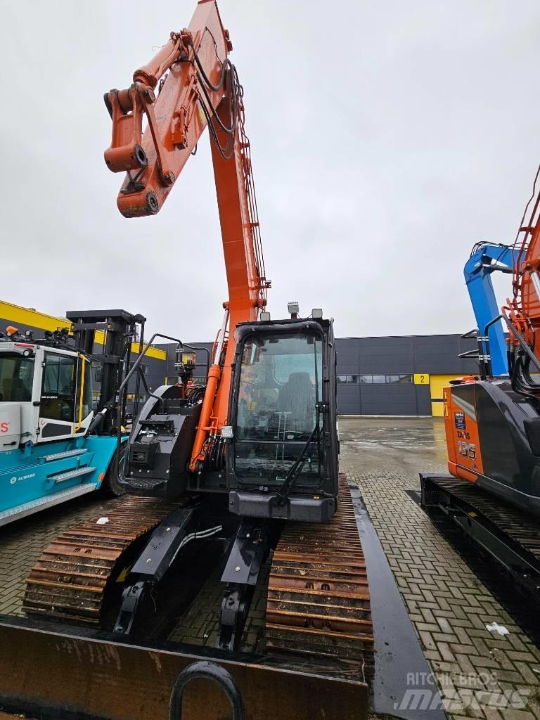 Hitachi ZX 135 US-7 Escavadoras de rastos