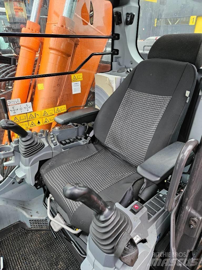 Hitachi ZX 135 US-7 Escavadoras de rastos