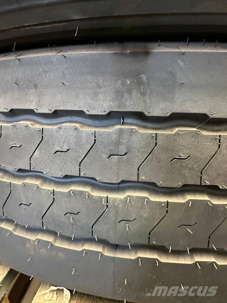 Goodyear 245/70R17 Pneus, Rodas e Jantes
