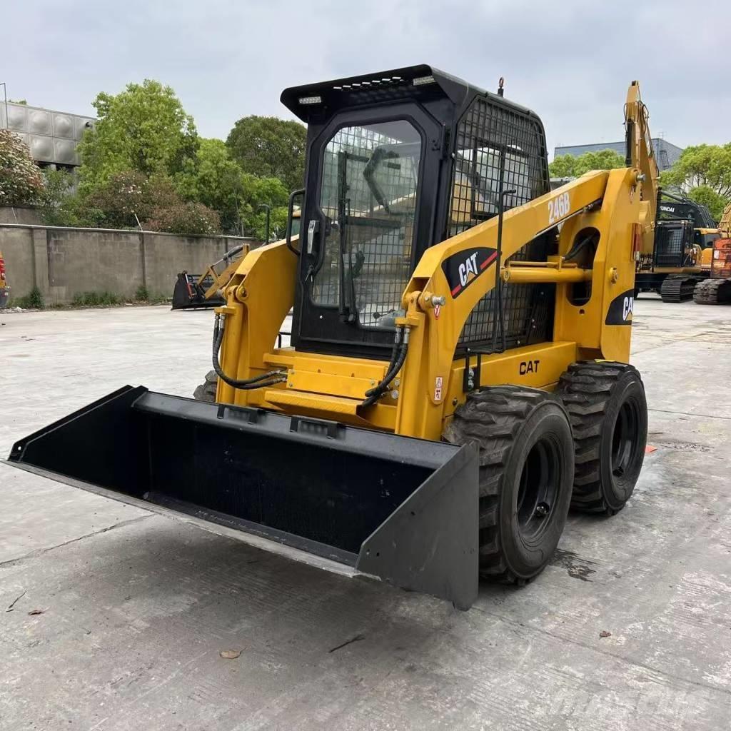 CAT 246 B Mini carregadoras