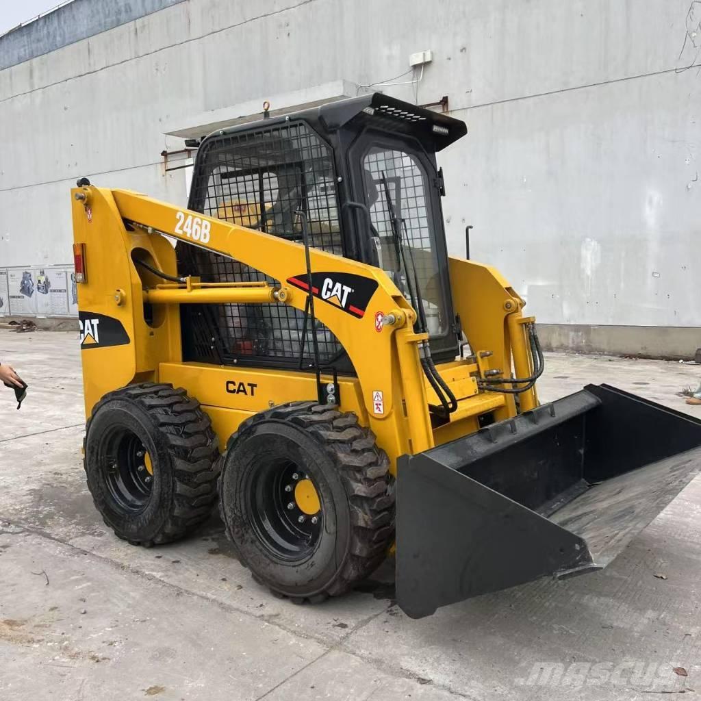 CAT 246 B Mini carregadoras