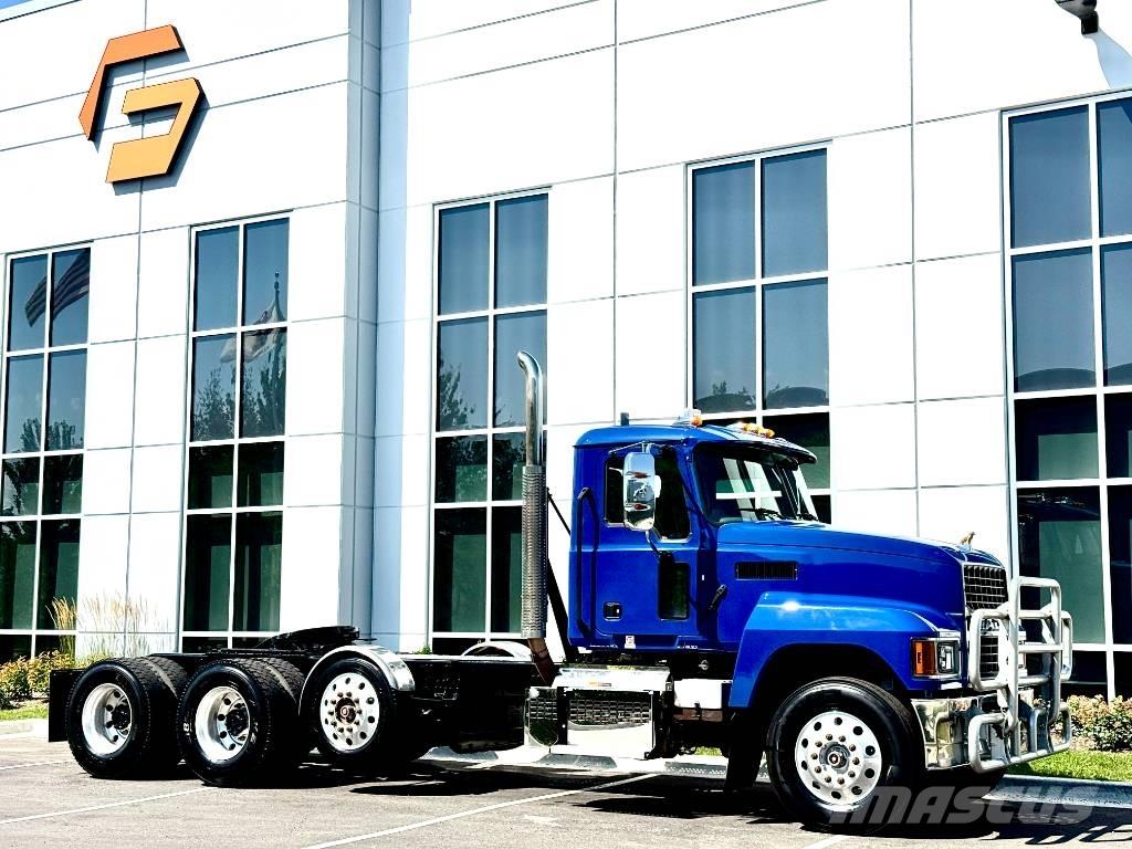Mack Pinnacle Tractores (camiões)