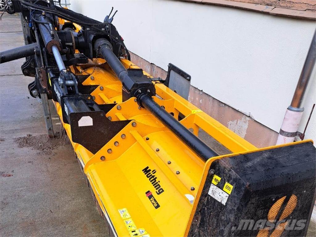 Müthing MU-M 600 F Espaços verdes - Outros
