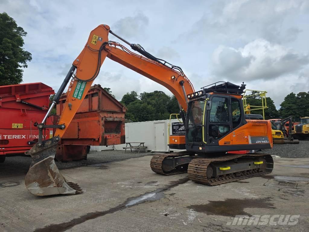 Doosan DX 140 LC Escavadoras de rastos