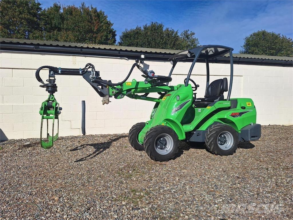Avant 528 Pás carregadoras de rodas