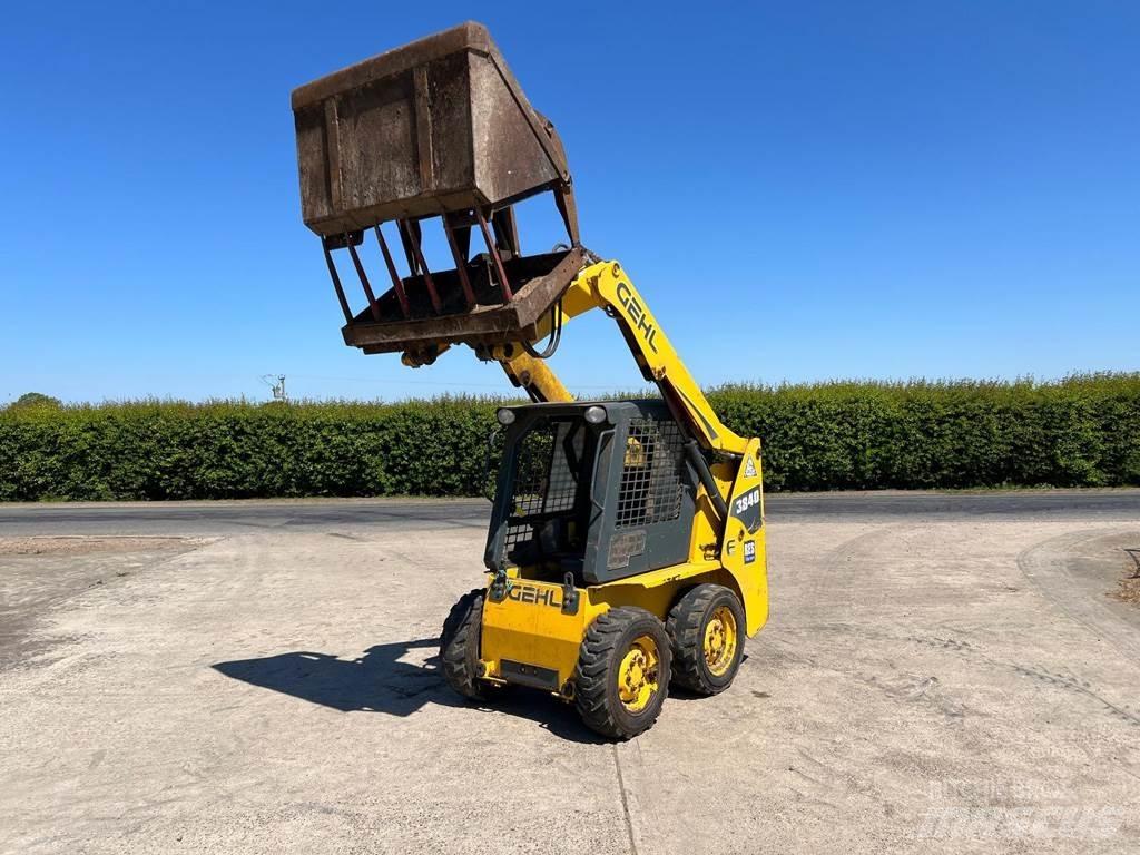 Gehl 3840 Carregadoras de direcção deslizante