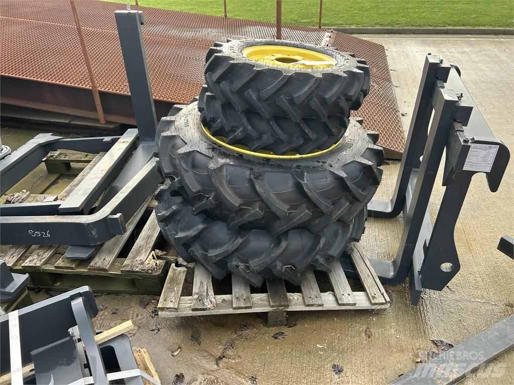John Deere TYRES Agricultura - Outros
