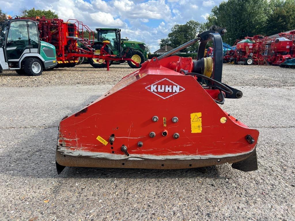 Kuhn BP28 Gadanheiras e cortadores de folhas para pastos