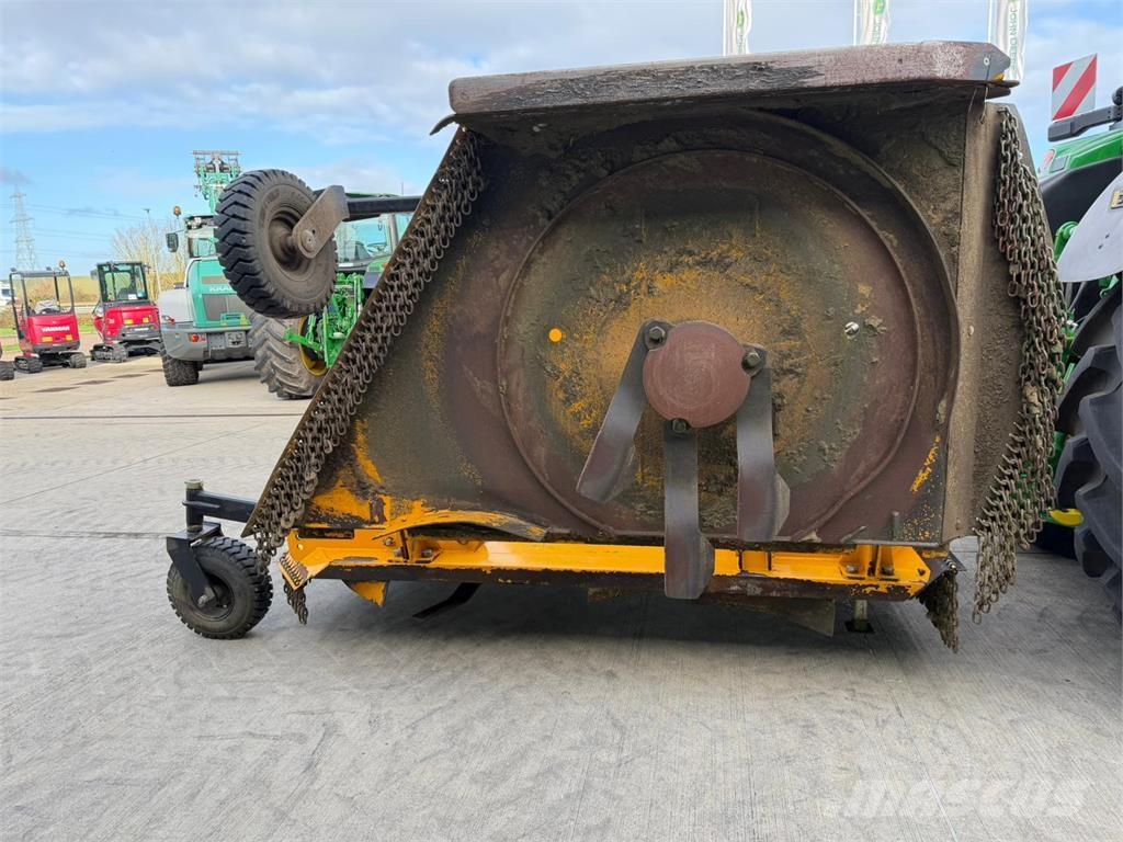 McConnel SR420 Gadanheiras e cortadores de folhas para pastos