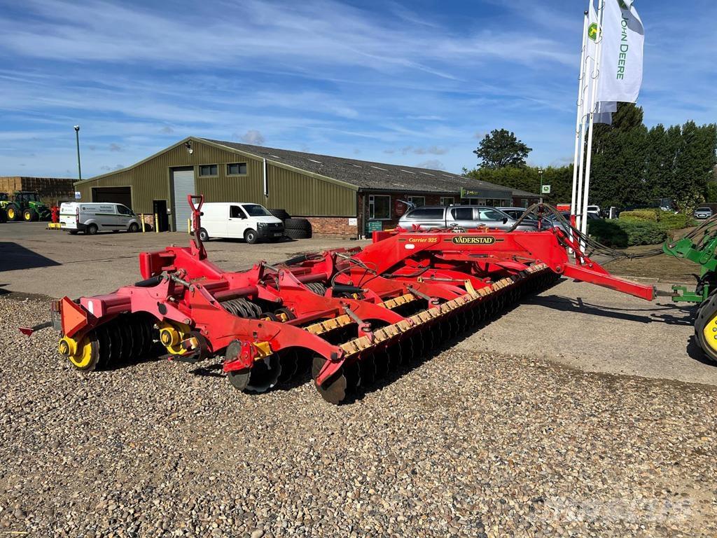 Väderstad CR925 Charruas convencionais