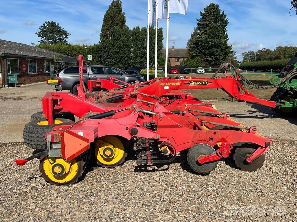 Väderstad CR925 Charruas convencionais