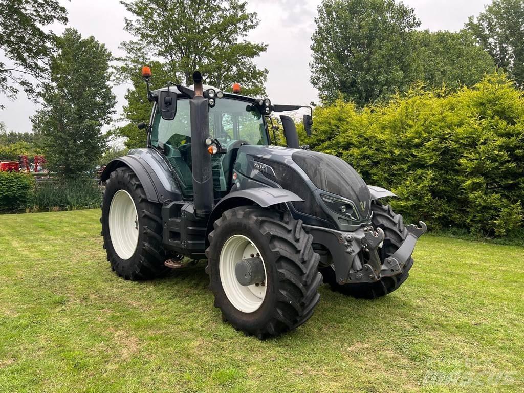 Valtra T234 Tratores Agrícolas usados