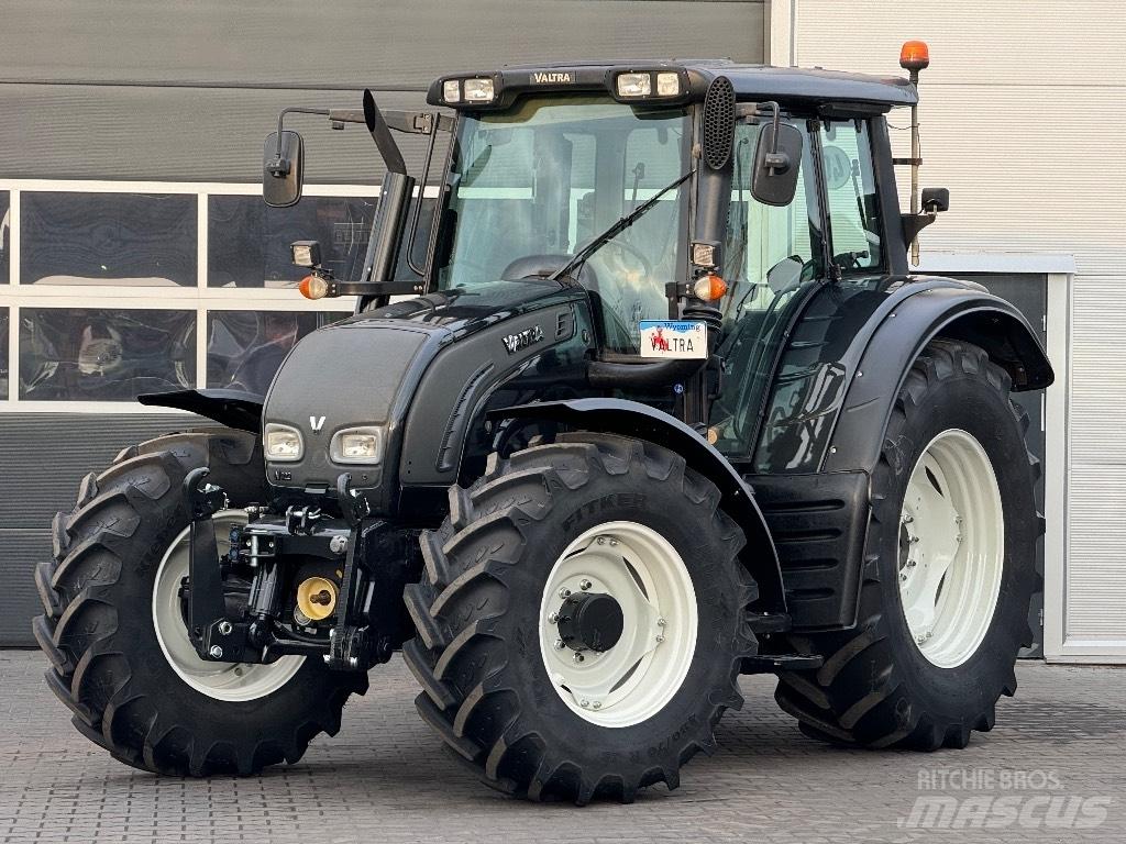 Valtra N 122 V Tratores Agrícolas usados