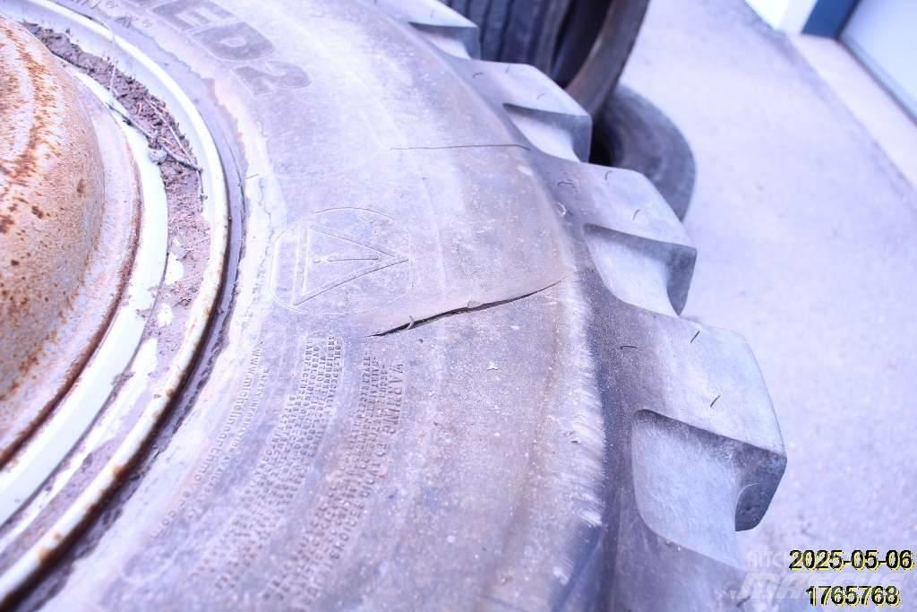Michelin XMINED2 Pneus, Rodas e Jantes