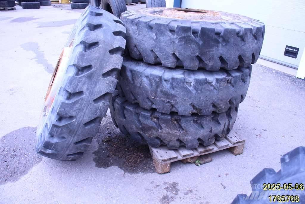 Michelin XMINED2 Pneus, Rodas e Jantes