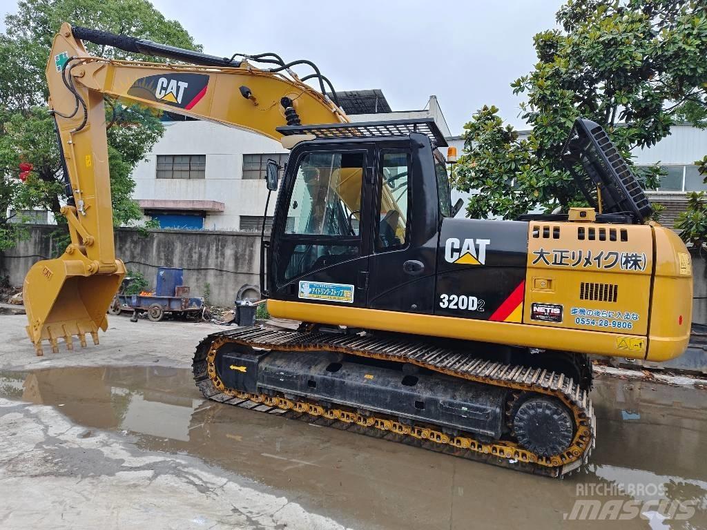 CAT 320D 2 Escavadoras de rastos