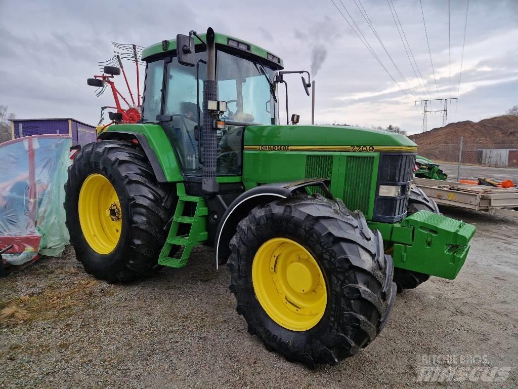 John Deere 7700 Tratores Agrícolas usados