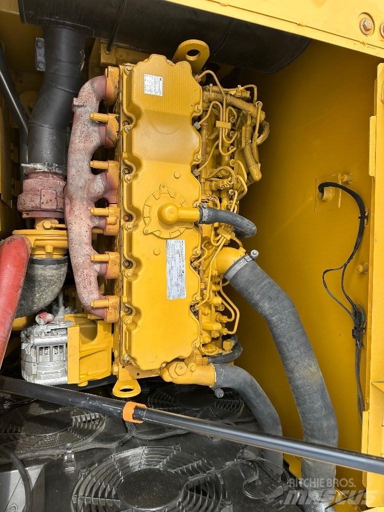 CAT CAT320 Escavadoras Midi 7t - 12t