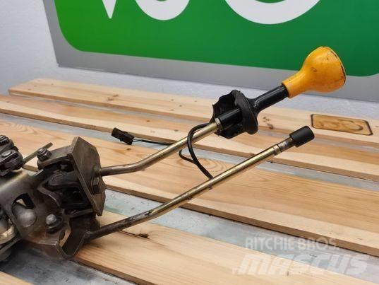 JCB 537-125 joystick Cabines e interior