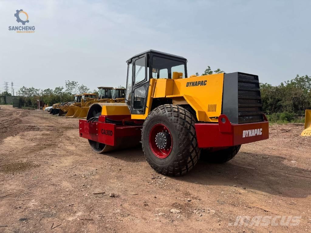 Dynapac CA 30 D Cilindros Compactadores monocilíndricos