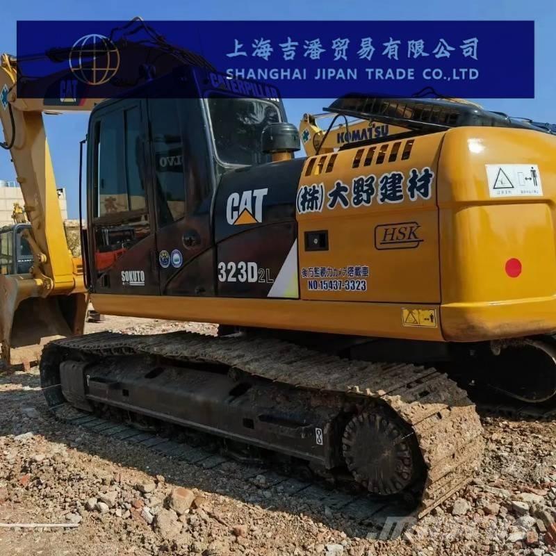 CAT 323 D Escavadoras de rastos