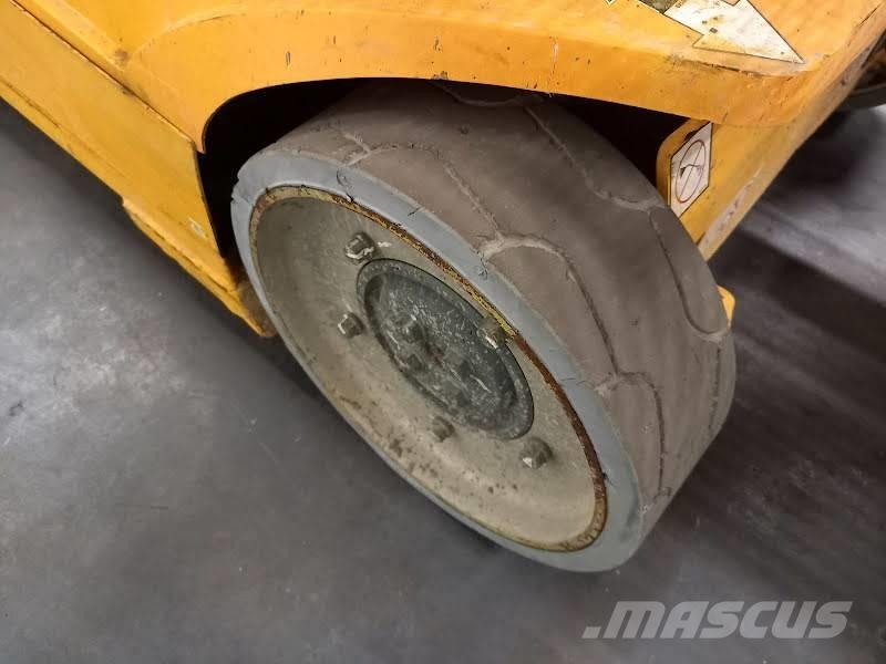 JLG Toucan 8 E Plataformas de Mastro Vertical