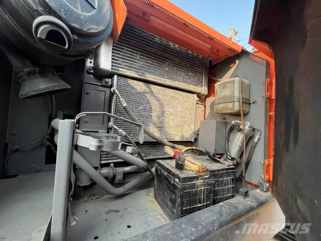 Hitachi ZX 160 Escavadoras de rastos