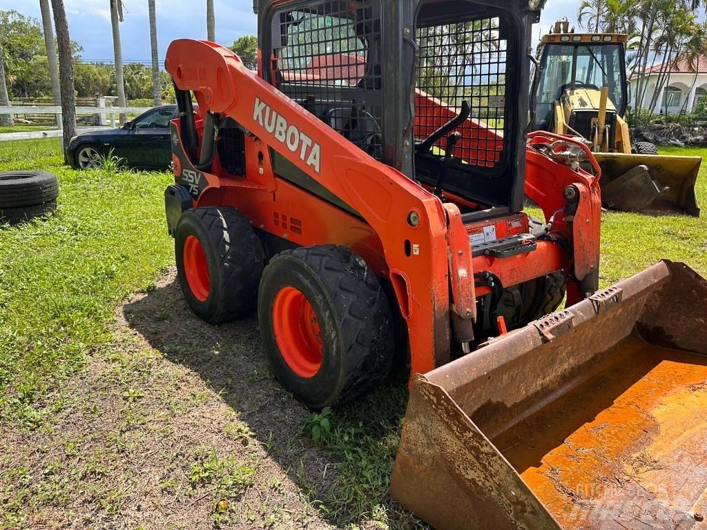 Kubota SSV 75 Carregadoras de direcção deslizante