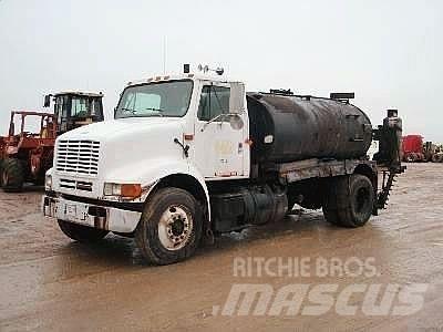 International 8100 Pavimentadoras de asfalto