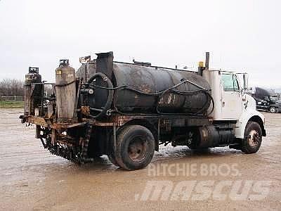 International 8100 Pavimentadoras de asfalto