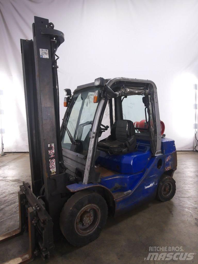 Cesab M325G Empilhadores a gás