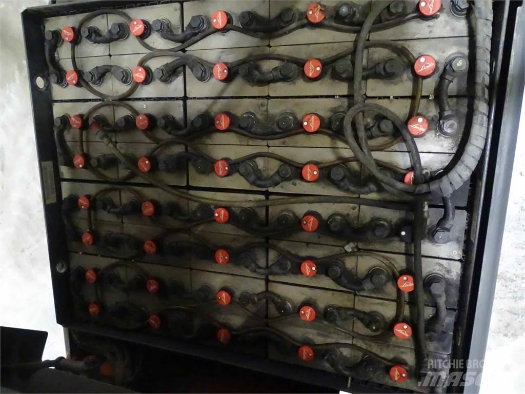 Linde E25L-01 Empilhadores eléctricos