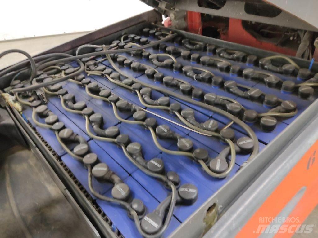 Linde E30L-01 Empilhadores eléctricos