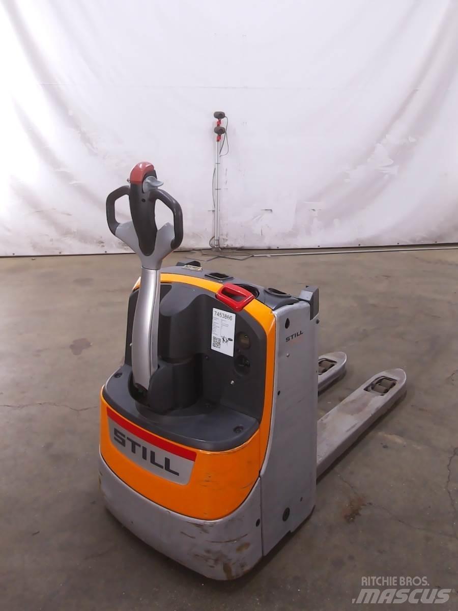Still EXU-H18 Empilhador para operador externo